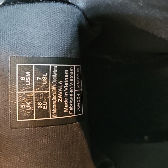 Dr. Martens Black Leather AirWair Boots - NWOT - Picture 7 of 7